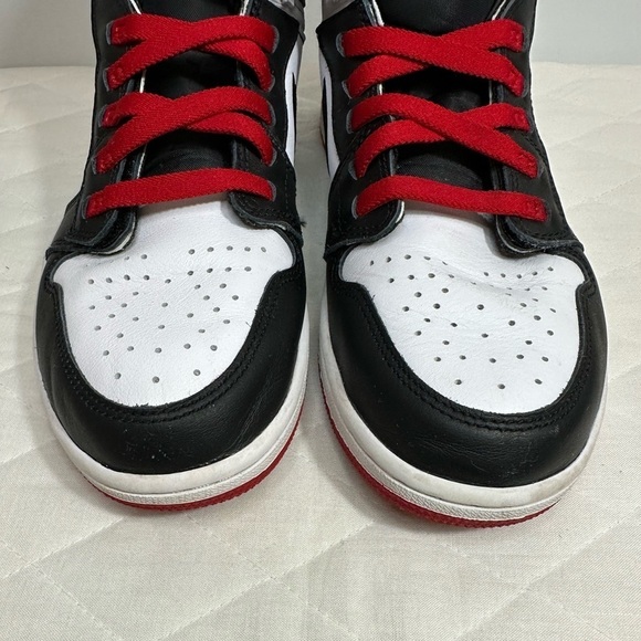 Nike Air Jordan 1 Hi FlyEase Mens Size 8.5 Sneakers White Black Red Shoes - Picture 3 of 16